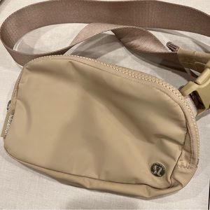 RARE Lululemon Everywhere Belt Bag BEIGE TRENCH